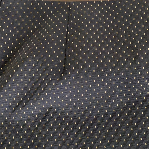 Black and Gold skirt - Picture 3 of 3